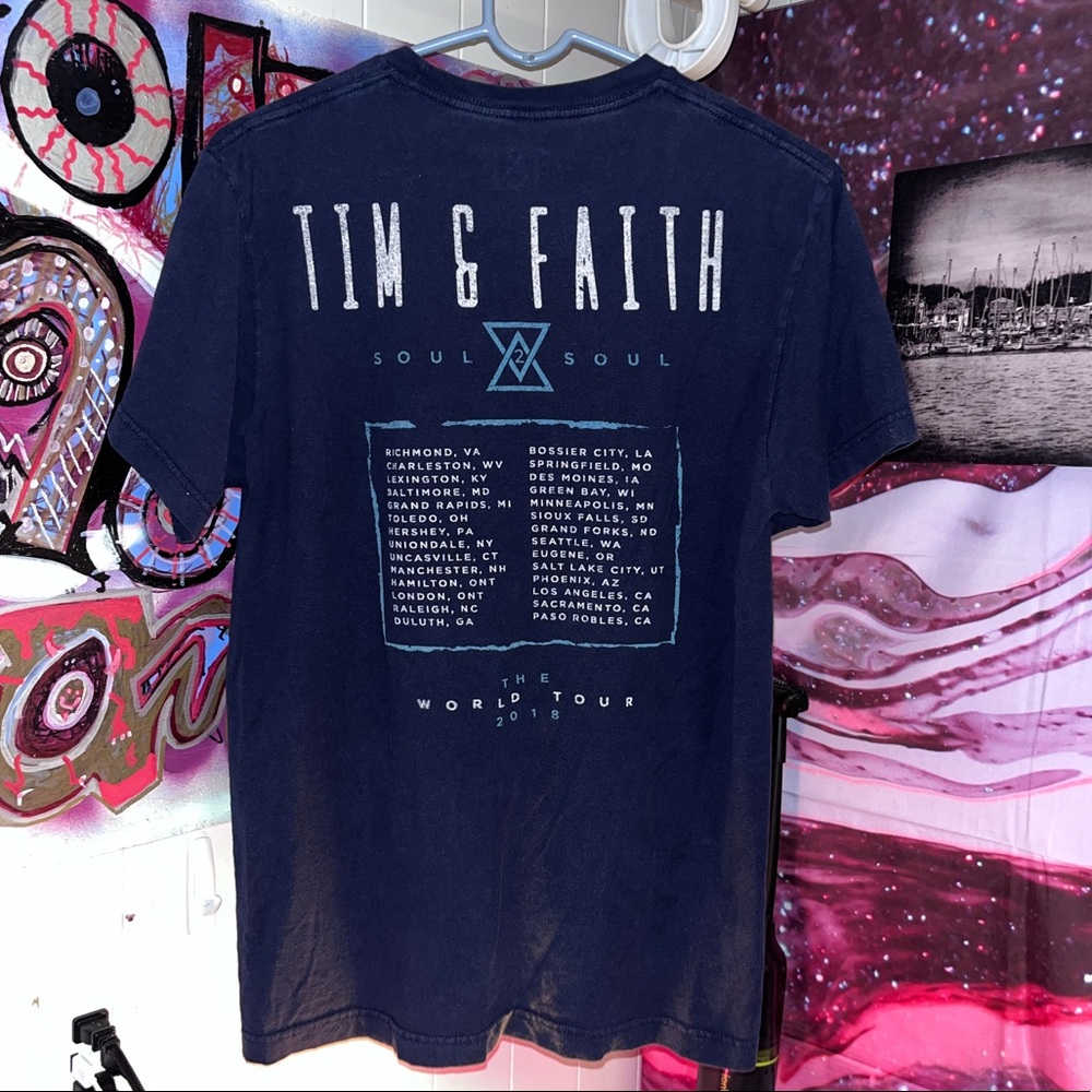 Woman’s medium Tim McGraw and Faith Hill Soul 2 Soul Concert Tee good condition